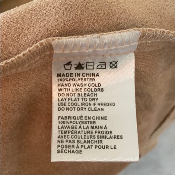 Asymmetrical faux suede zip vest - Picture 5 of 5